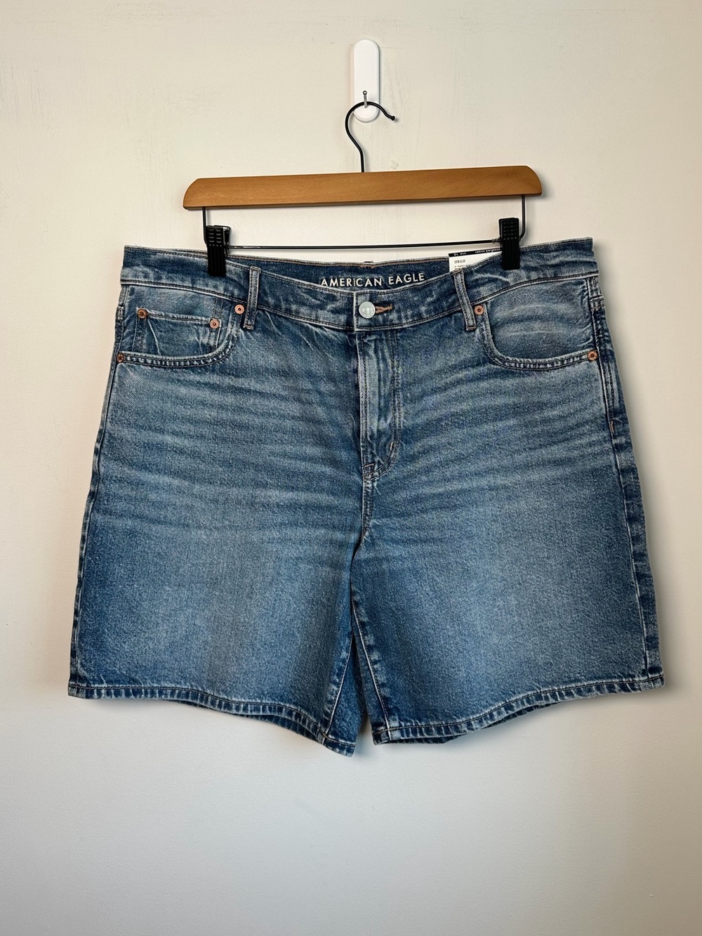NWT American Eagle Perfect Bermuda Short 8”